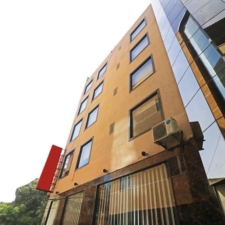 Hotel Paragon Suites New Delhi Exteriör bild