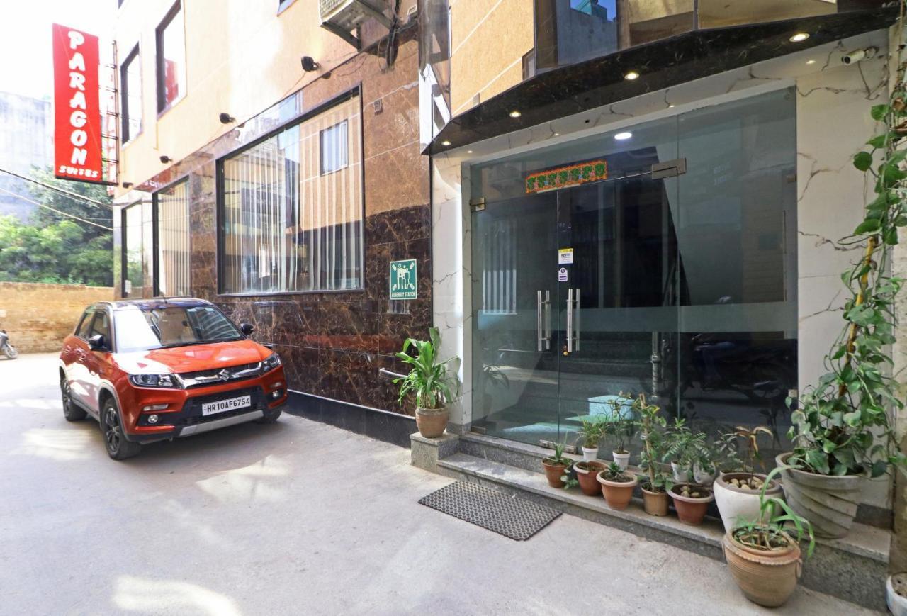 Hotel Paragon Suites New Delhi Exteriör bild